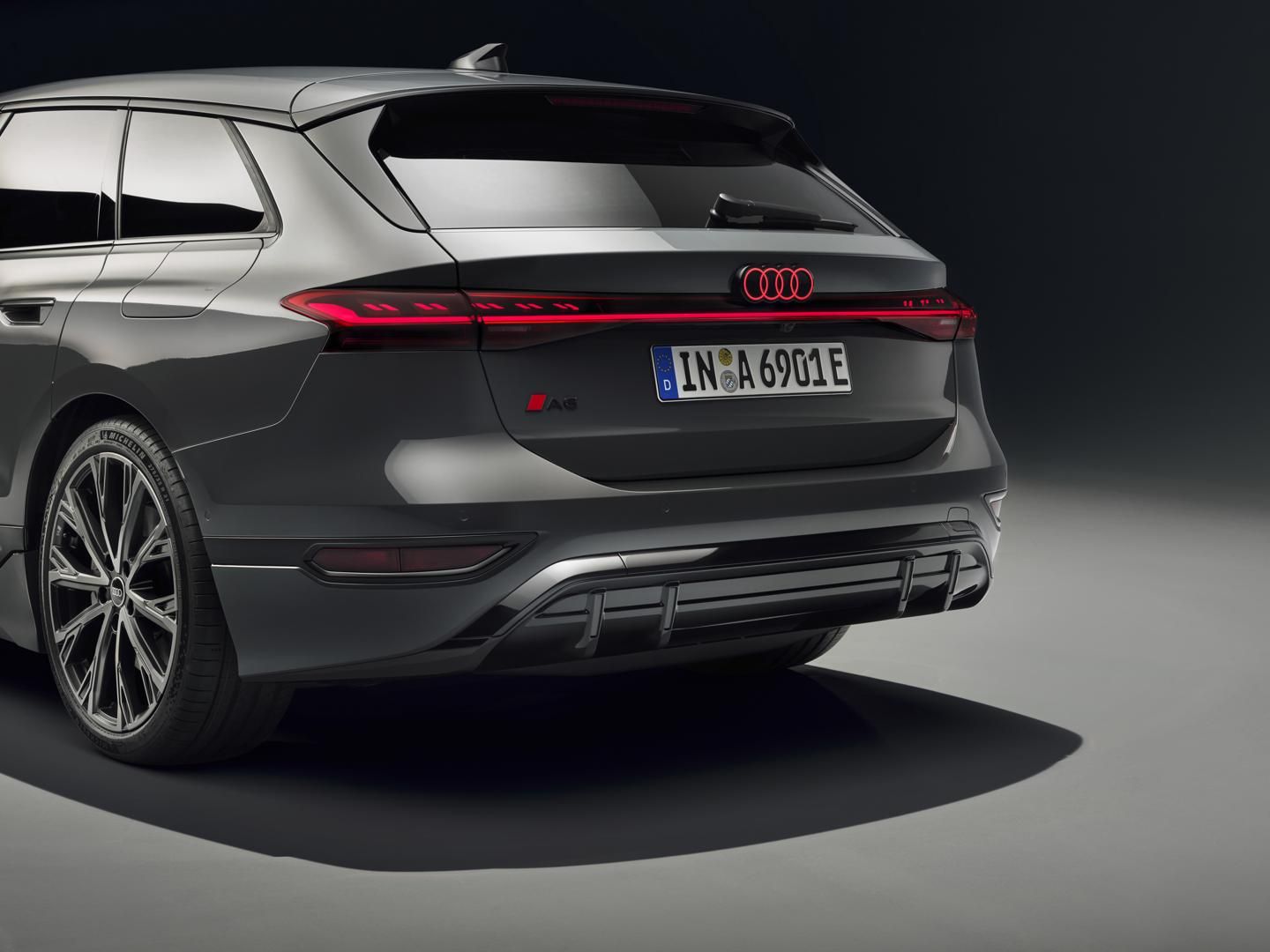 audi-a6-e-tron-14