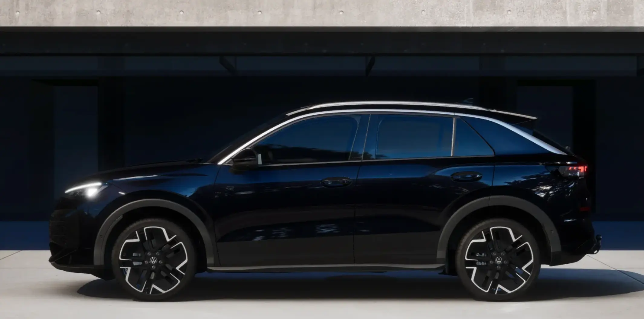 t-roc-r-line-02