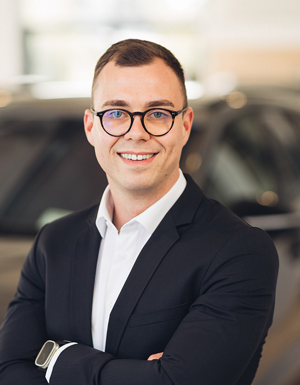 Kikiernicki Lukas Oelde Website 1 autohaus mense