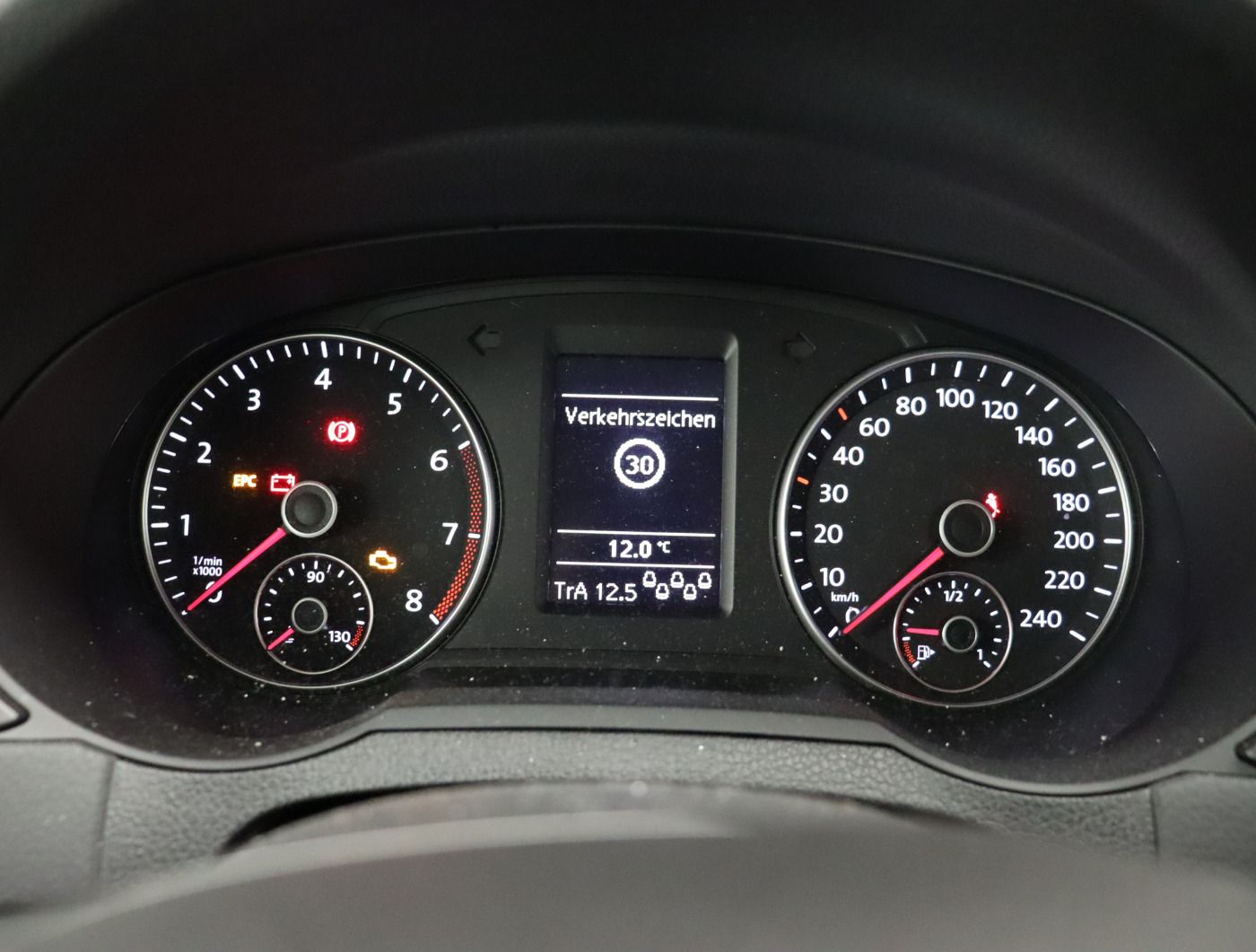Fahrzeugabbildung Volkswagen Sharan 1.4 TSI Comfortline SpurH elSitz KlimaA