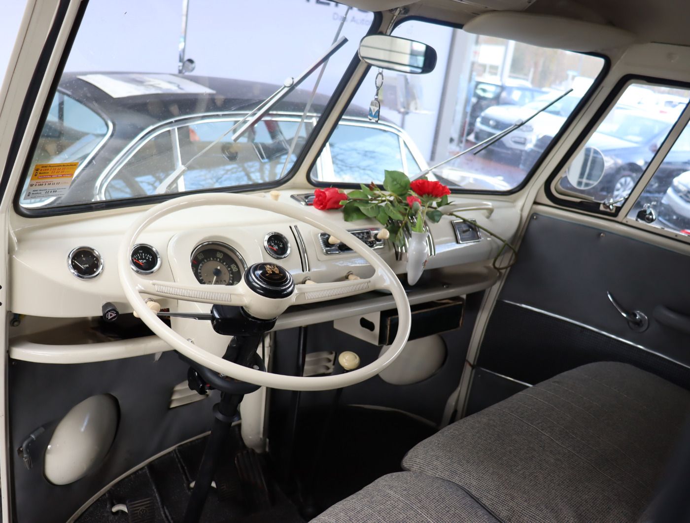 Fahrzeugabbildung Volkswagen T1 Transporter Kasten/Kombi inkl. Westfalia Anhä