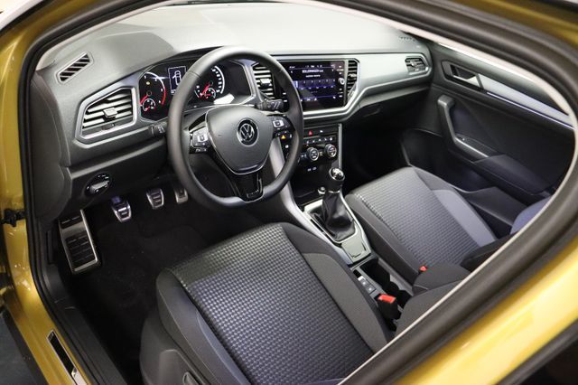 Fahrzeugabbildung Volkswagen T-Roc 2.0 TDI Comfortline ACTIVE Navi ACC DAB+