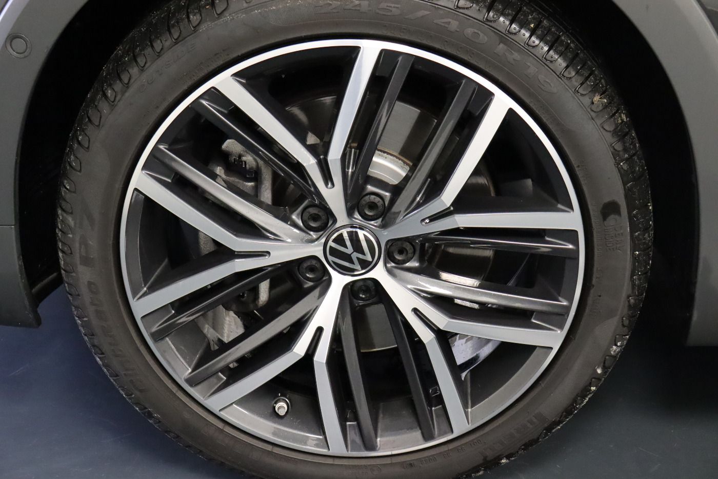 Fahrzeugabbildung Volkswagen Passat Variant 2.0 TSI 4M DSG Alltrack IQ.DRIVE