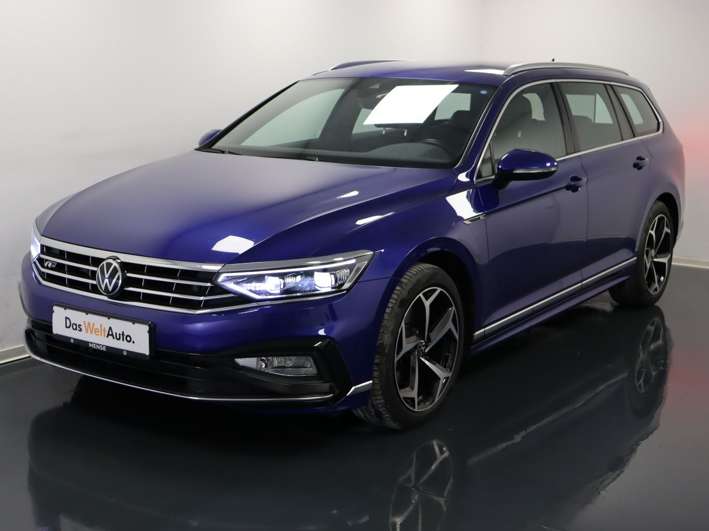 Fahrzeugabbildung Volkswagen Passat Variant 2.0 TDI 4Motion DSG Elegance R-Li