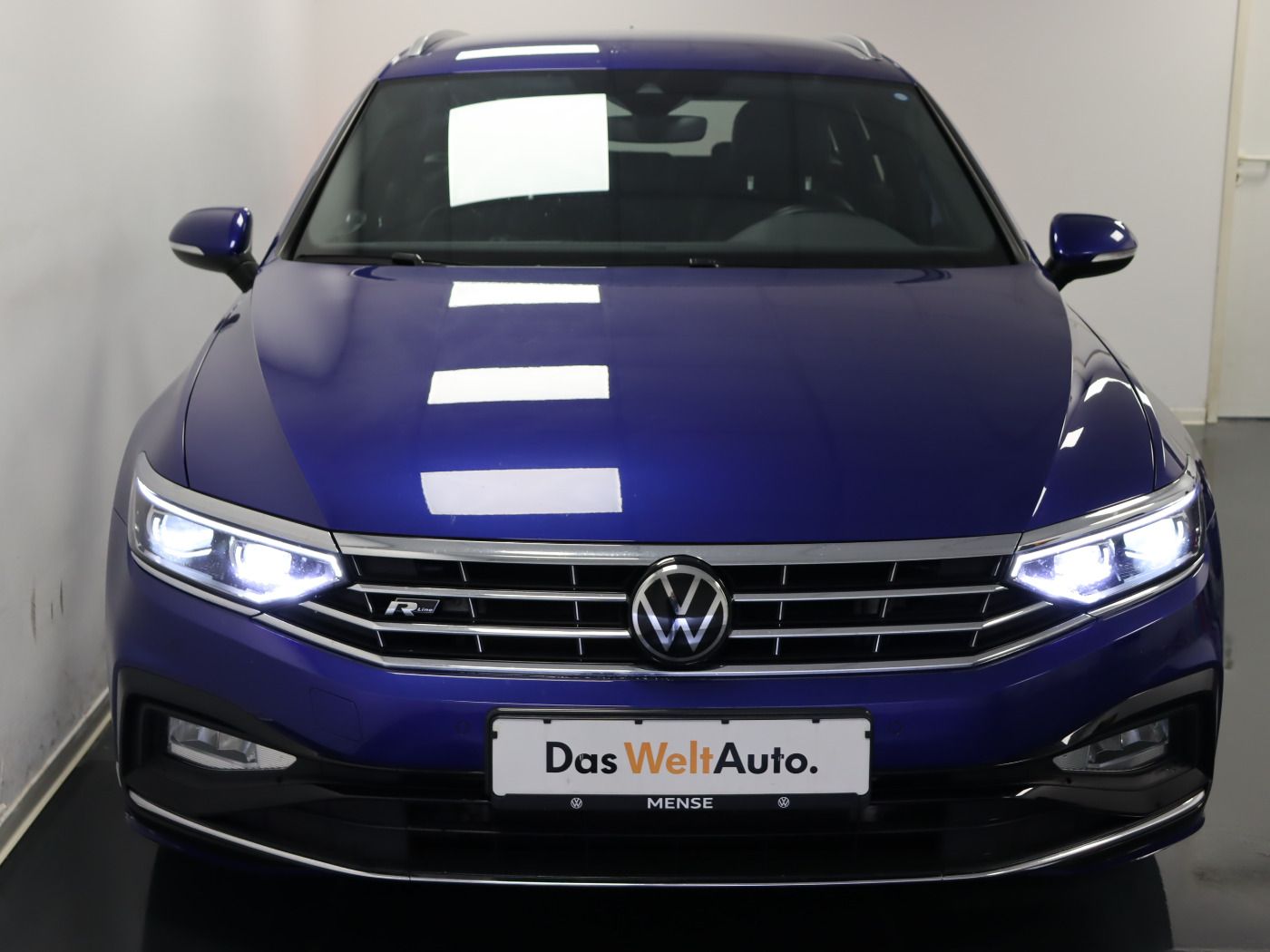 Fahrzeugabbildung Volkswagen Passat Variant 2.0 TDI 4M DSG Elegance R-line