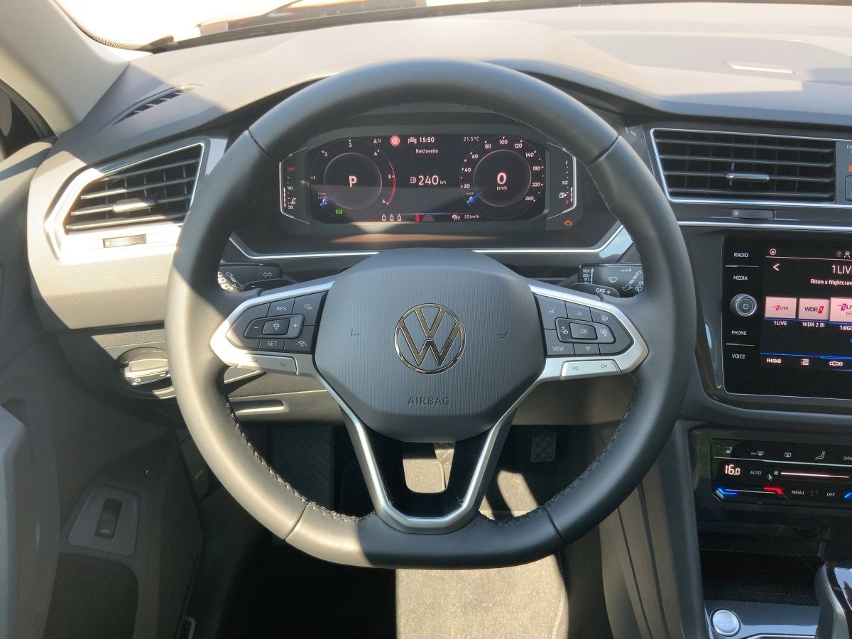 Fahrzeugabbildung Volkswagen Tiguan 2.0 TDI DSG Elegance AHK Navi IQ.Drive