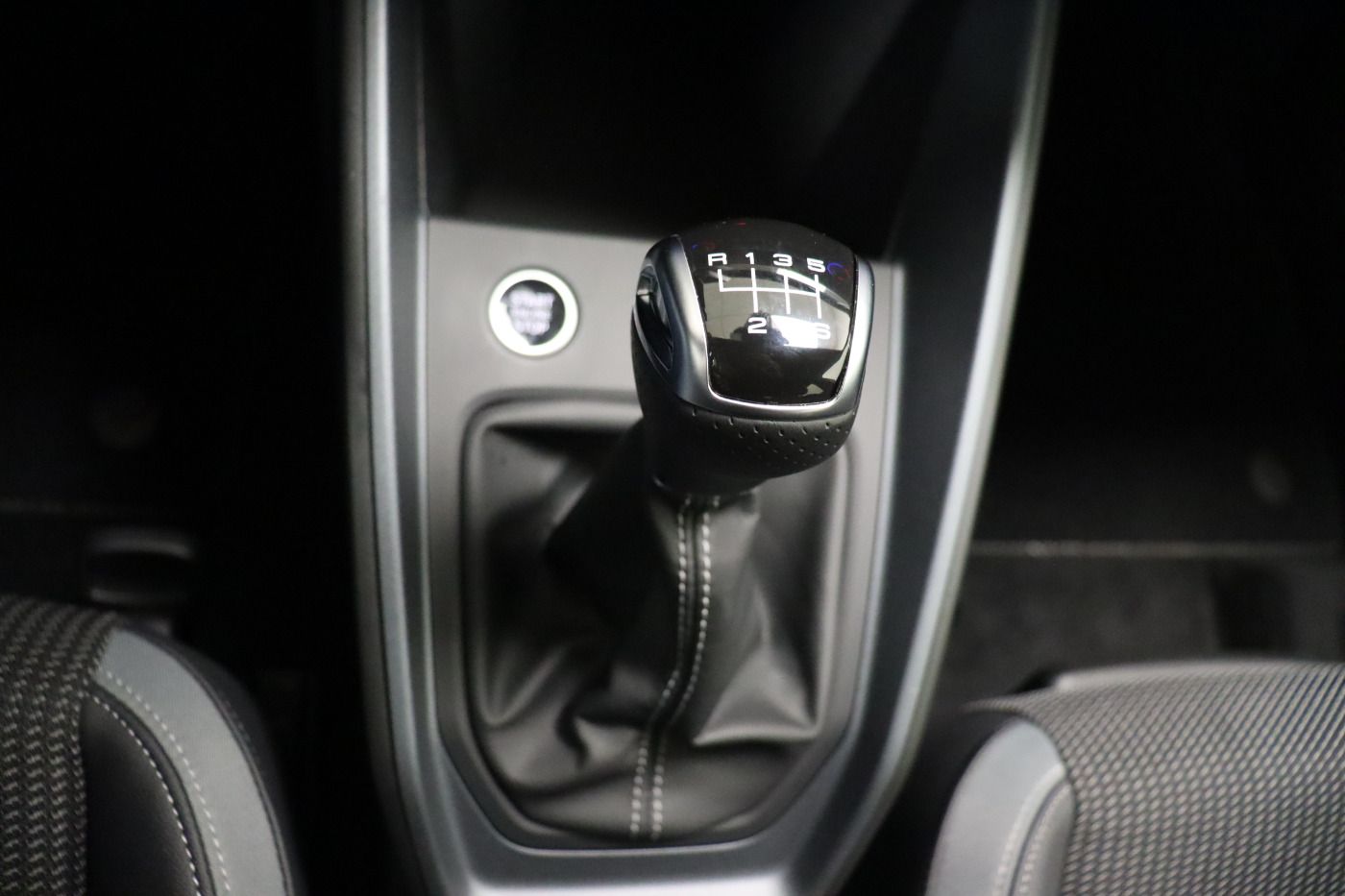 Fahrzeugabbildung Audi A1 allstreet 35 TFSI S line LED SHZ KeyLess PDC