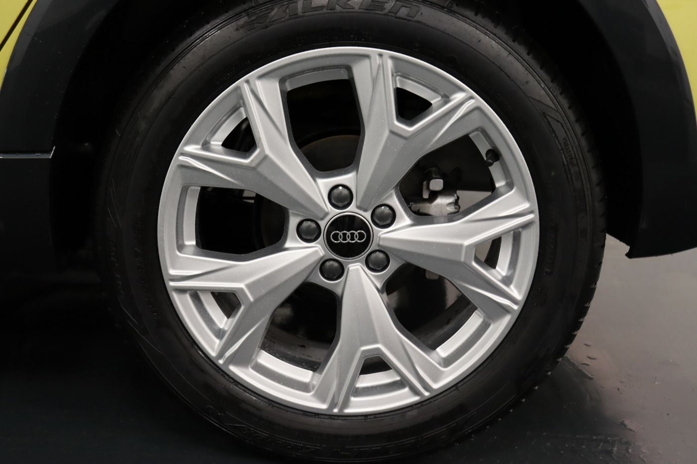 Fahrzeugabbildung Audi A1 allstreet 35 TFSI S line LED SHZ KeyLess PDC
