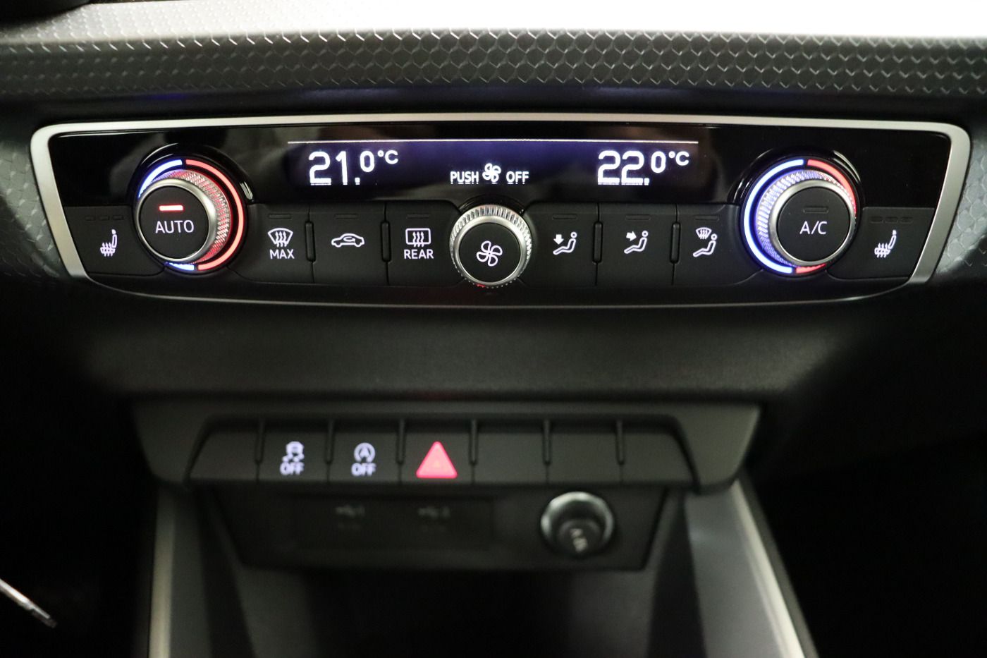 Fahrzeugabbildung Audi A1 allstreet 35 TFSI SHZ PDC VirtualCP LaneAss