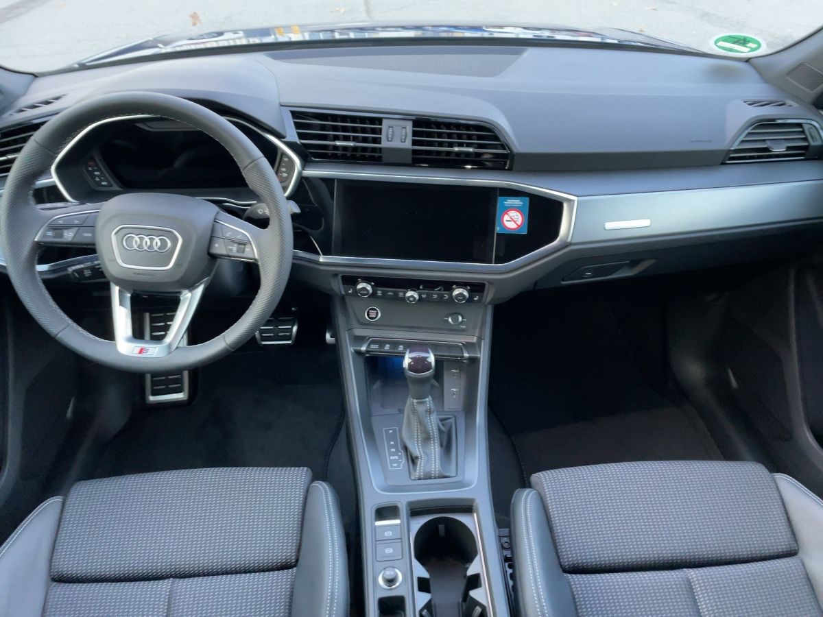 Fahrzeugabbildung Audi Q3 Sportback S line 35 TFSI LED Navi Assistenz
