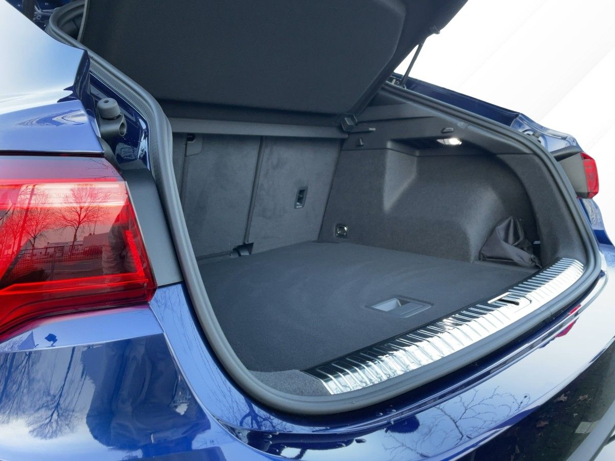 Fahrzeugabbildung Audi Q3 Sportback S line 35 TFSI LED Navi Assistenz