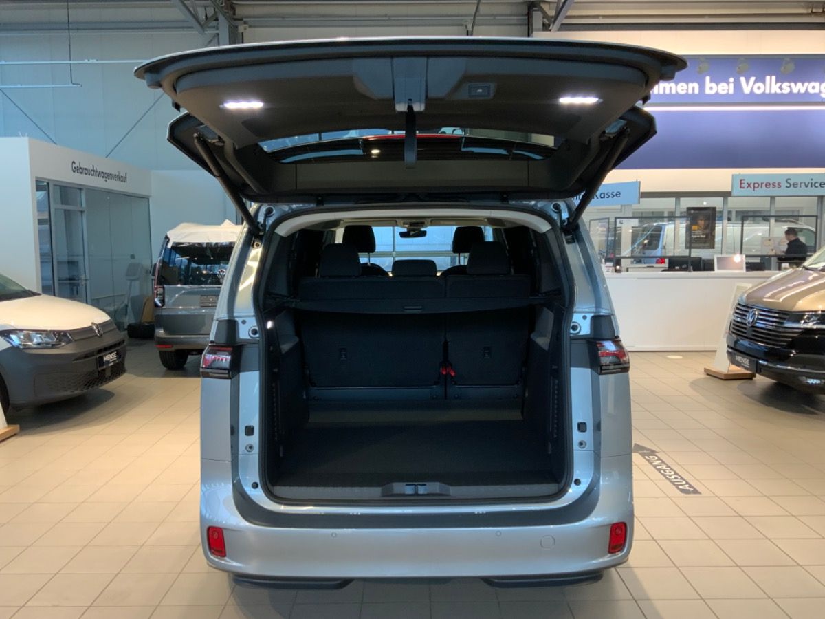 Fahrzeugabbildung Volkswagen ID. Buzz Pro Motor: 77 kWh Getriebe: 1-Gang-Auto
