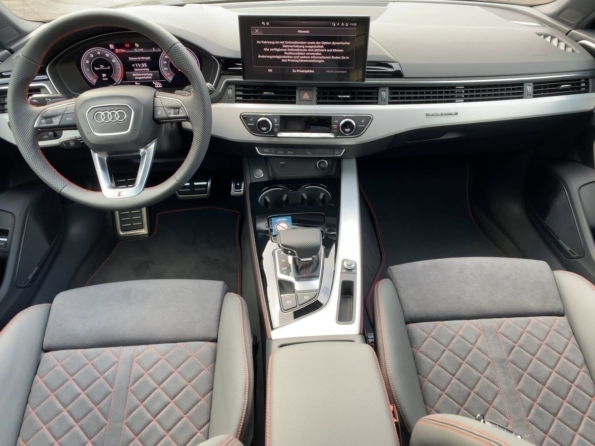 Fahrzeugabbildung Audi A4 Avant S line 45 TFSI HuD Pano