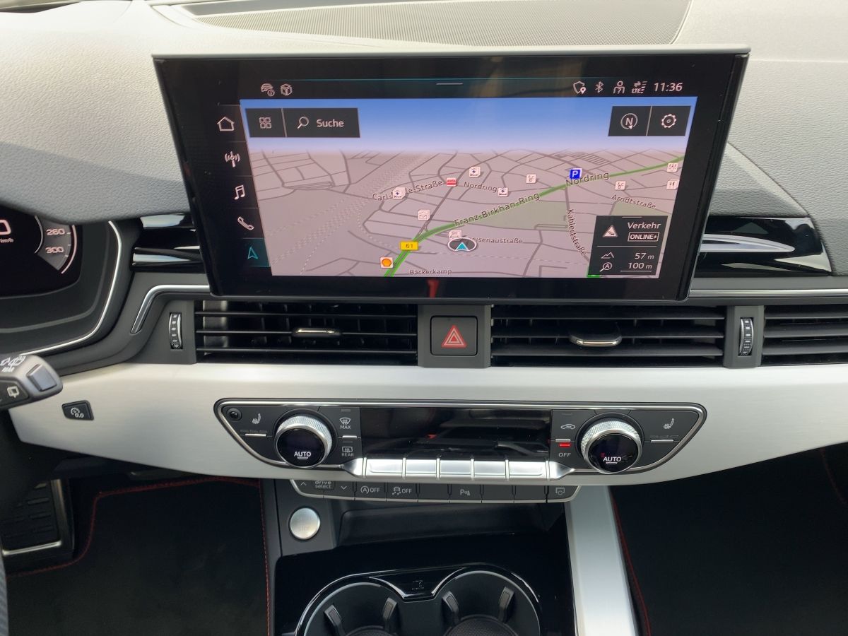 Fahrzeugabbildung Audi A4 Avant S line 45 TFSI HuD Pano