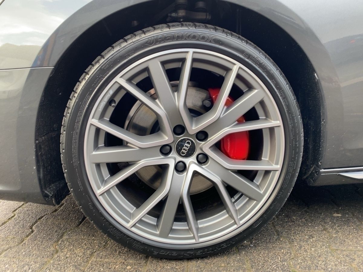 Fahrzeugabbildung Audi A4 Avant S line 45 TFSI HuD Pano