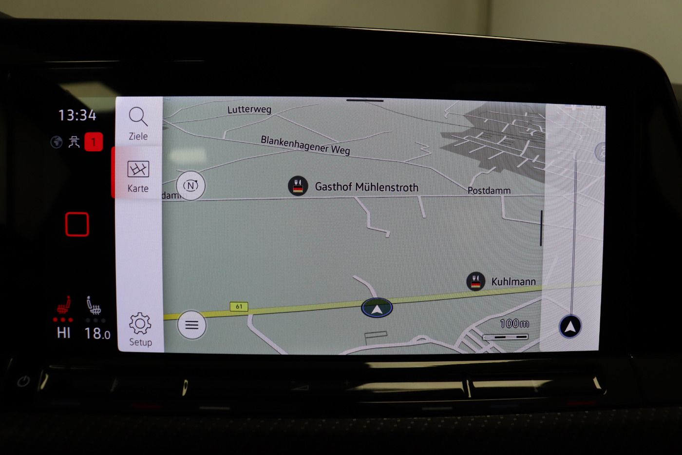 Fahrzeugabbildung Volkswagen Golf VIII Variant 2.0 TDI DSG R-Line Pano Navi