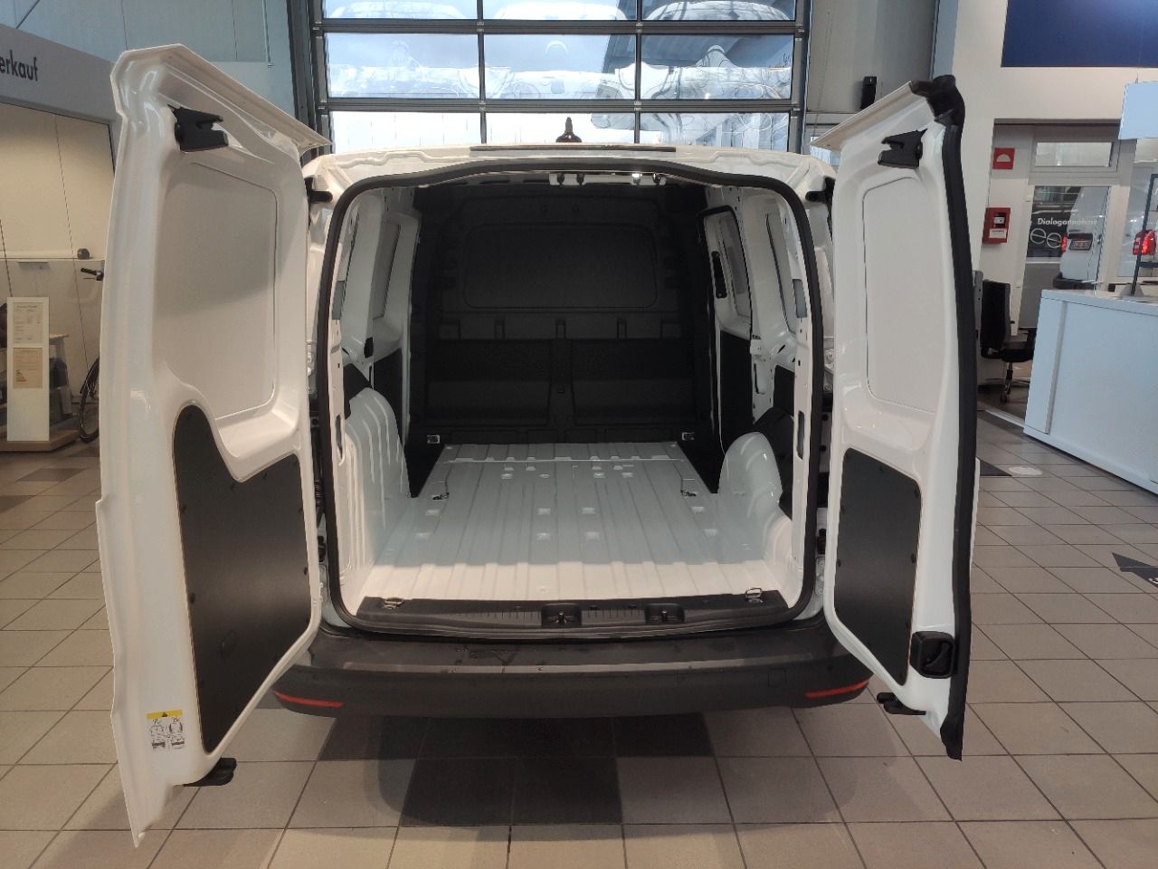 Fahrzeugabbildung Volkswagen Caddy Cargo Maxi 2.0TDI 6-Gang