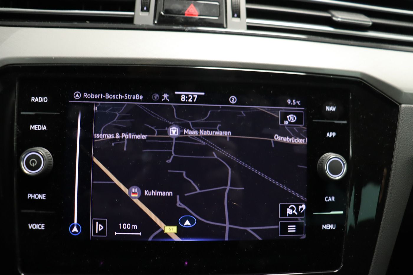 Fahrzeugabbildung Volkswagen Passat Variant 1.5 TSI DSG Business Navi LED ACC