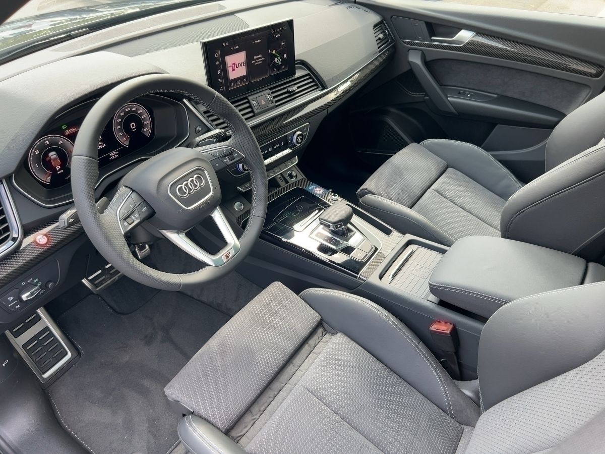 Fahrzeugabbildung Audi Q5 S line 40 TDI quattro Pano StdH Matrix