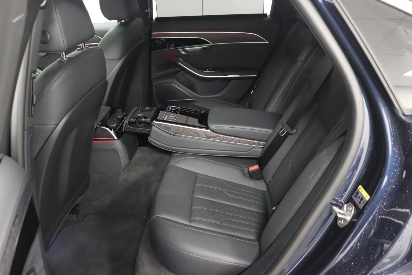 Fahrzeugabbildung Audi A8 50 TDI quattro tiptronic Luft Pano Matrix