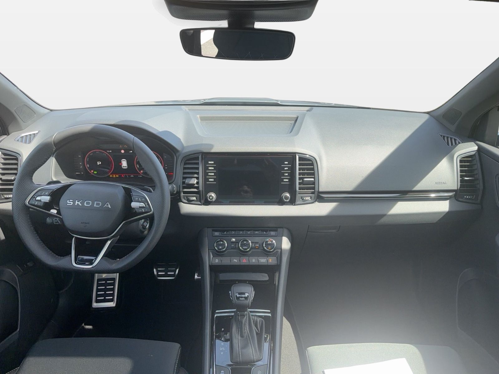 Fahrzeugabbildung SKODA Karoq 2.0 TDI 4x4 Sportline Matrix AHK Pano SD - mit KI generiert/bearbeitet