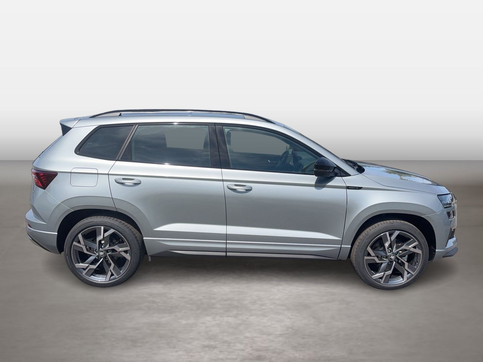 Fahrzeugabbildung SKODA Karoq 2.0 TDI 4x4 Sportline Matrix AHK Pano SD - mit KI generiert/bearbeitet