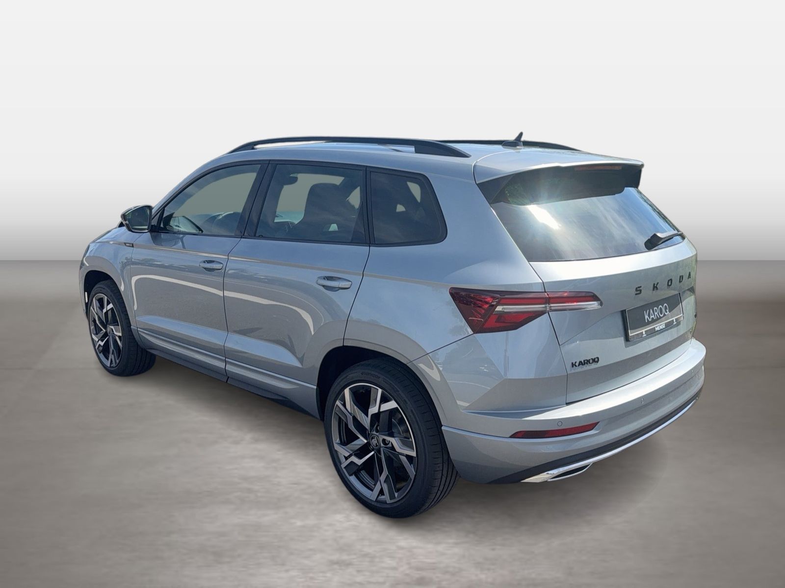 Fahrzeugabbildung SKODA Karoq 2.0 TDI 4x4 Sportline Matrix AHK Pano SD - mit KI generiert/bearbeitet