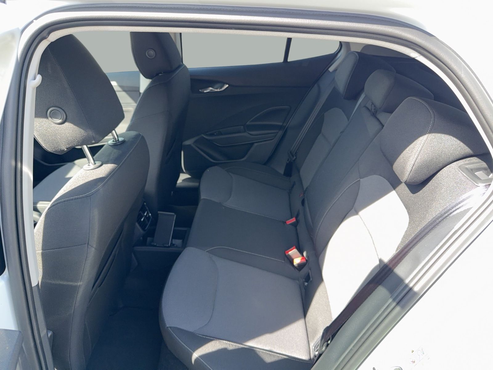 Fahrzeug autohaus mense Fahrzeugabbildung SKODA Fabia 1.0 TSI Balance ACC LED Navi VirtualCP - mit KI generiert/bearbeitet