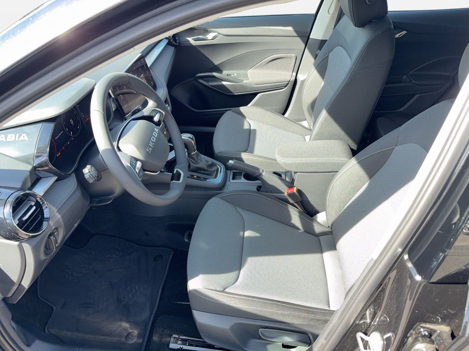 Fahrzeug autohaus mense Fahrzeugabbildung SKODA Fabia 1.5 TSI Balance LED Navi VirtualCP PDC - mit KI generiert/bearbeitet
