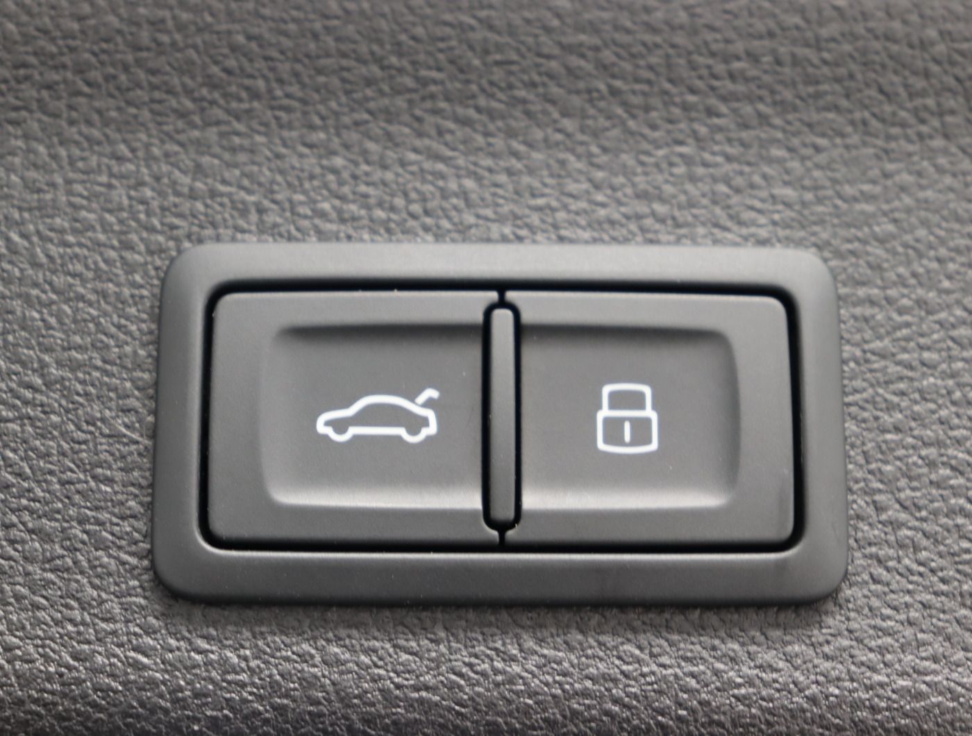 Fahrzeugabbildung Audi A6 Avant 40 TDI quattro S tronic design 5J.Gar.