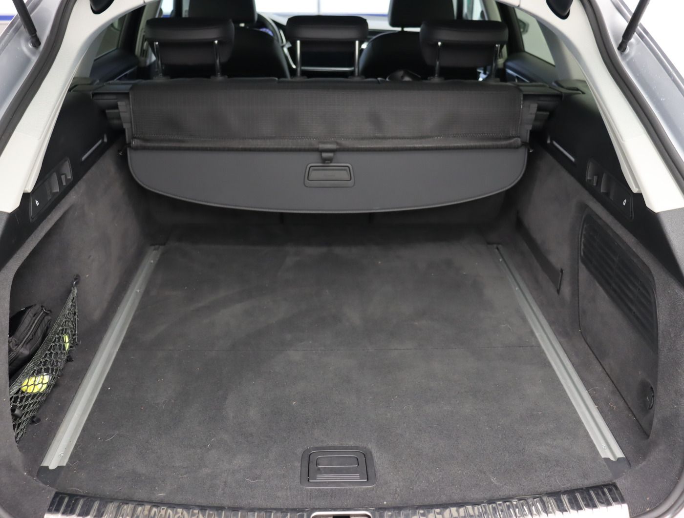 Fahrzeugabbildung Audi A6 Avant 40 TDI quattro S tronic design 5J.Gar.