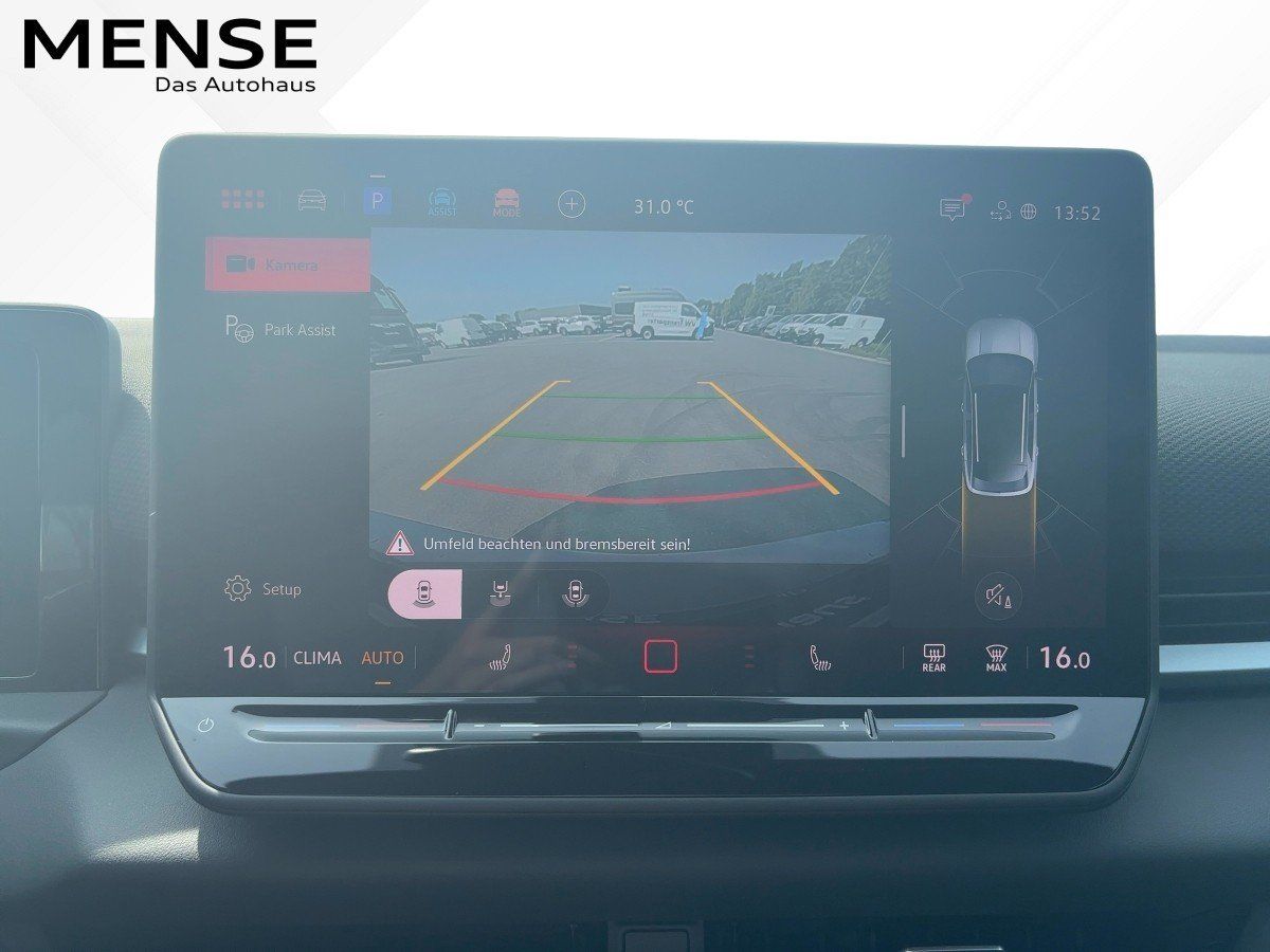 Fahrzeugabbildung Volkswagen T-Roc Style 1.5 l eTSI OPF DSG GJR, IQ.Light,AHK - mit KI generiert/bearbeitet