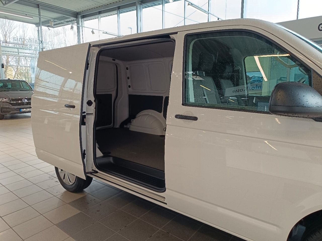 Fahrzeug autohaus mense Fahrzeugabbildung Volkswagen Transporter T6.1 Kasten 2.0 TDI 81 kW |AHK|SHZG