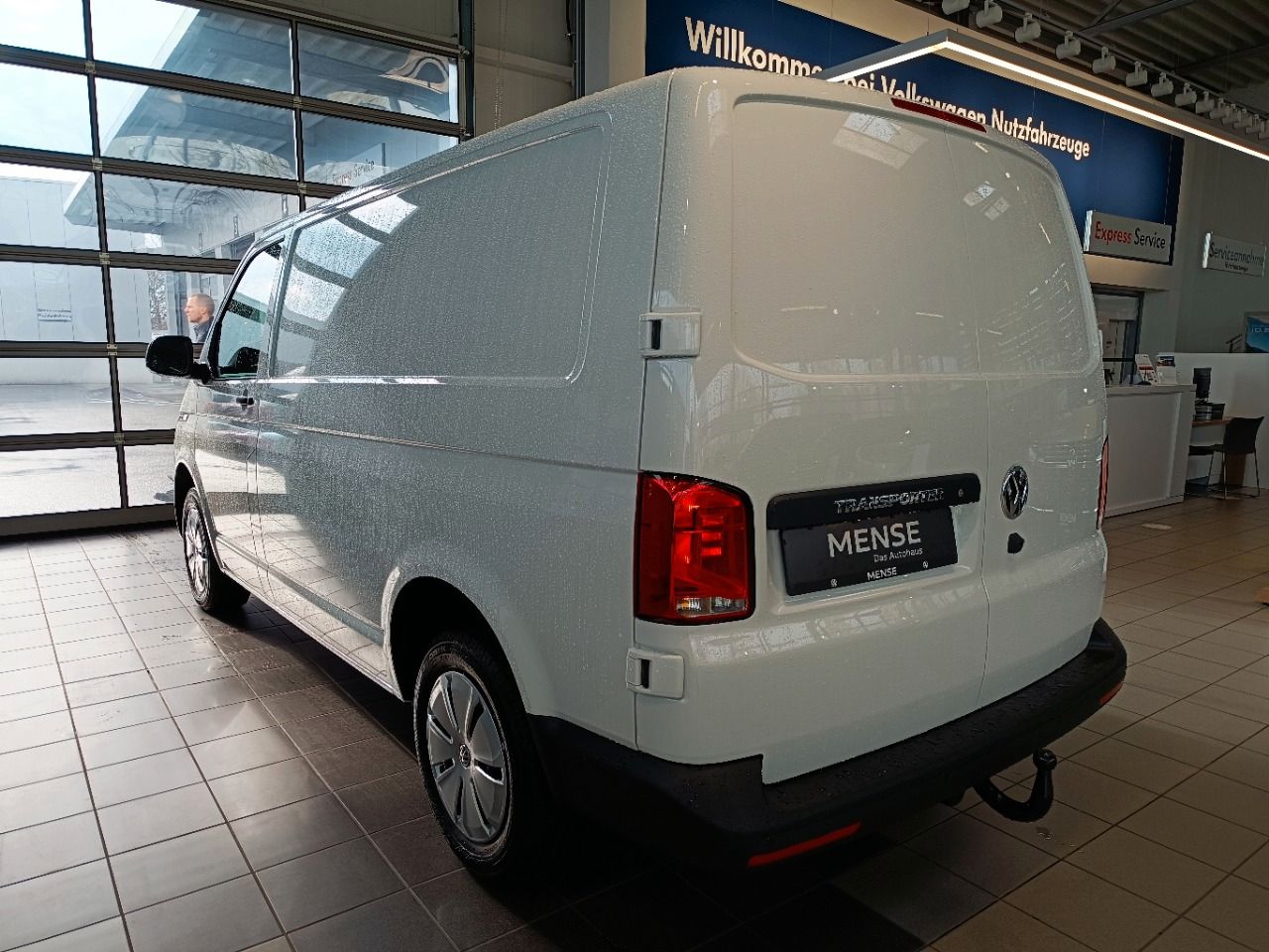 Fahrzeugabbildung Volkswagen Transporter T6.1 Kasten 2.0 TDI 81 kW AHK RFK