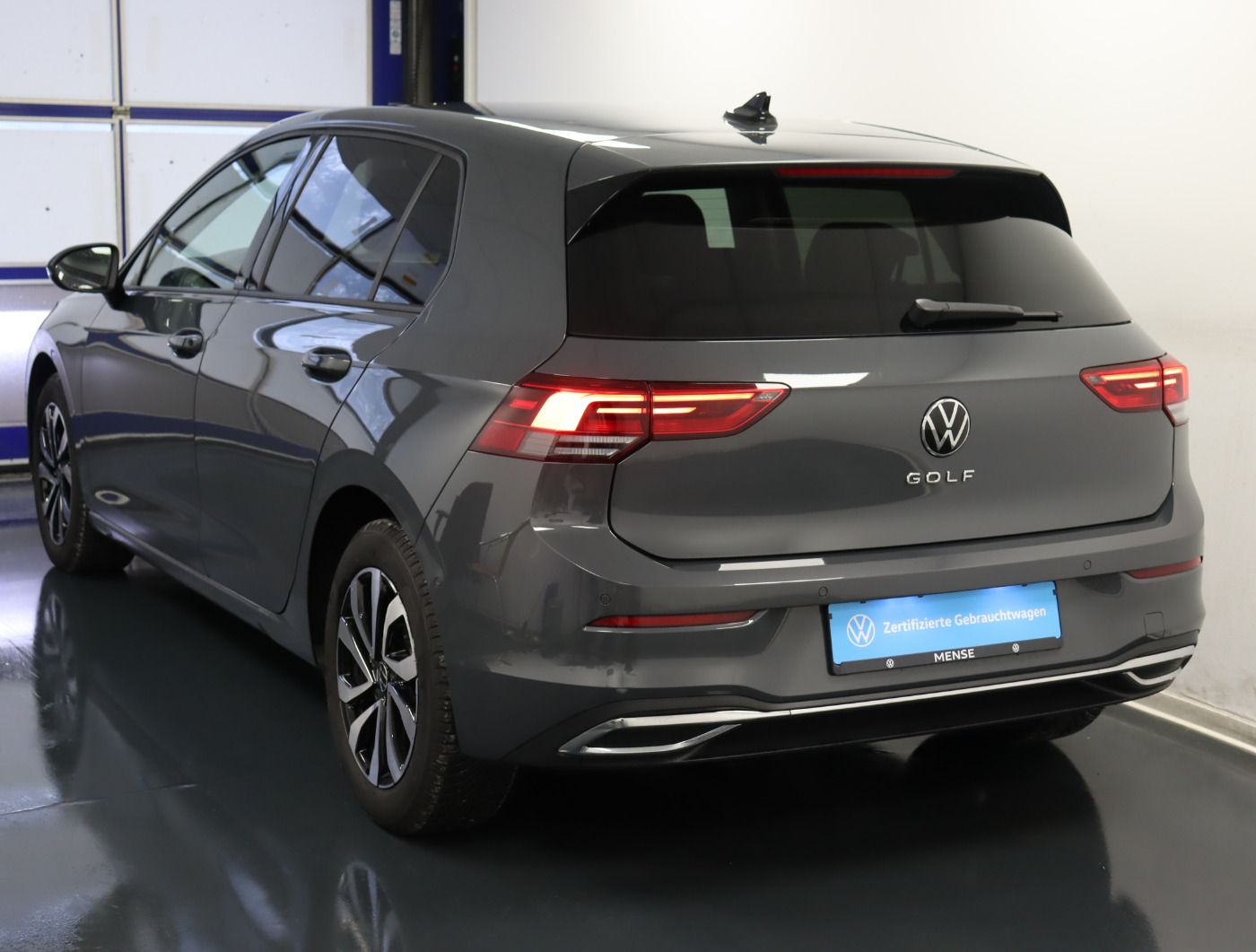 Fahrzeugabbildung Volkswagen Golf VIII 1.5 TSI ACTIVE Standhzg 5J.Gar. ACC