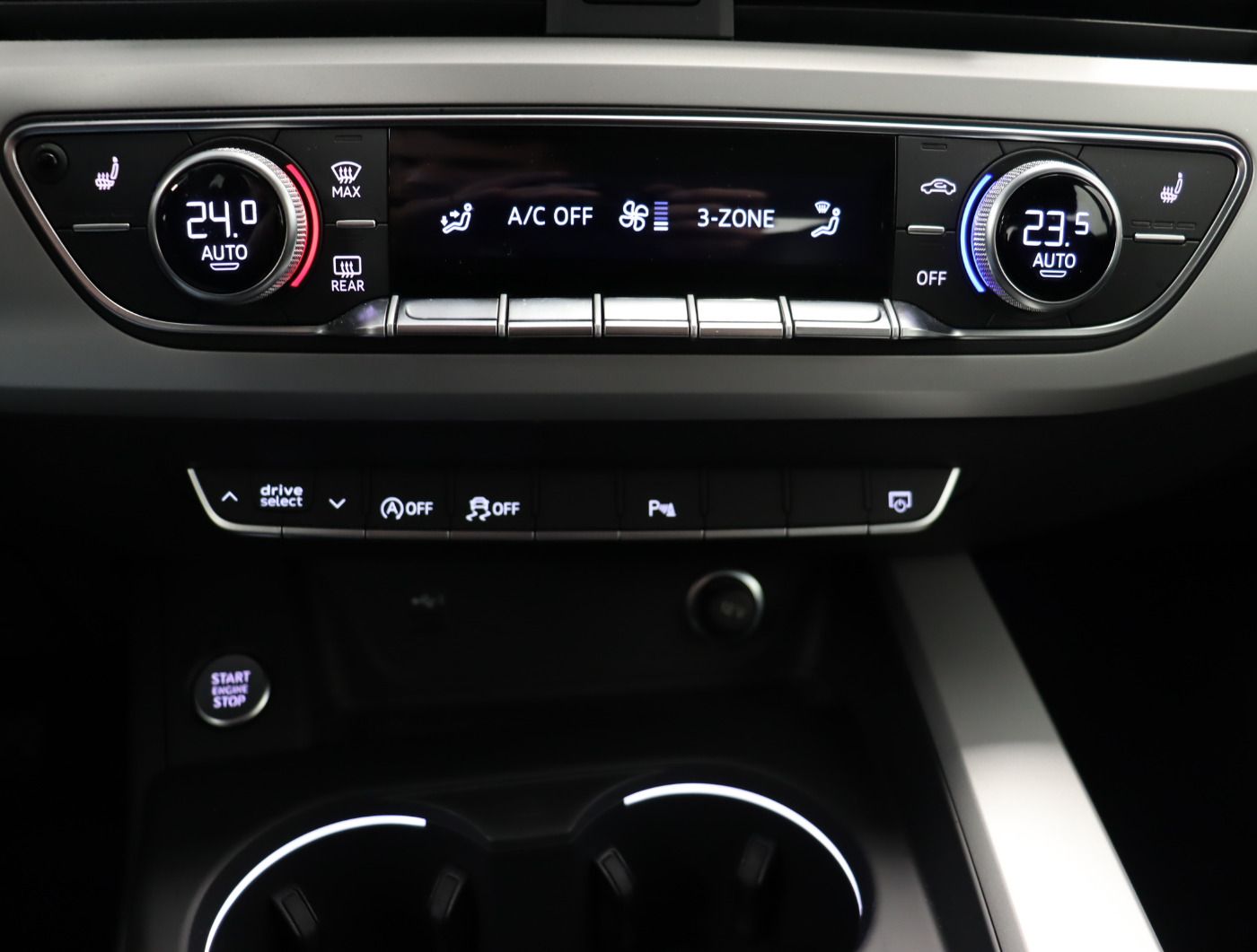 Fahrzeugabbildung Audi A4 Avant 45 TFSI quattro S tronic Navi DynLicht