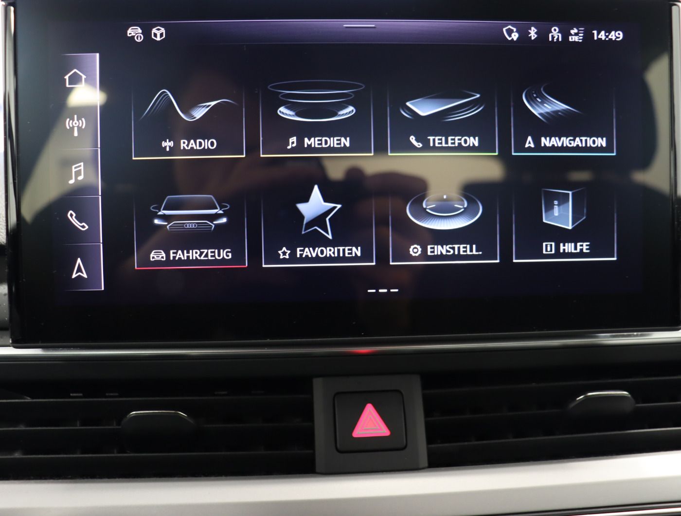 Fahrzeugabbildung Audi A4 Avant 45 TFSI quattro S tronic Navi DynLicht