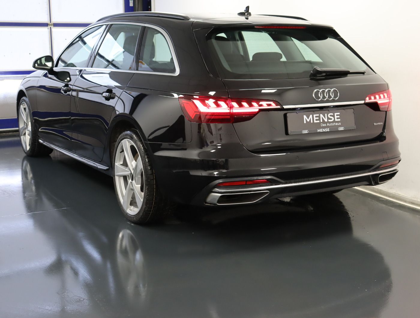 Fahrzeugabbildung Audi A4 Avant 45 TFSI quattro S tronic Navi DynLicht