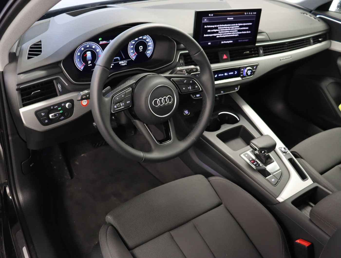 Fahrzeugabbildung Audi A4 Avant 45 TFSI quattro S tronic Navi DynLicht