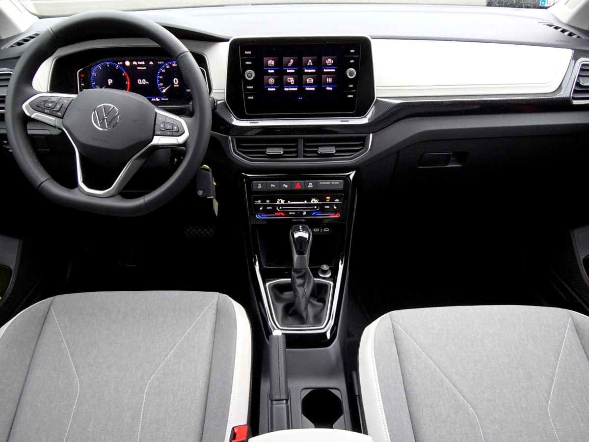 Fahrzeugabbildung Volkswagen T-Cross 1.0 TSI DSG Style AHK Navi BlackStyle