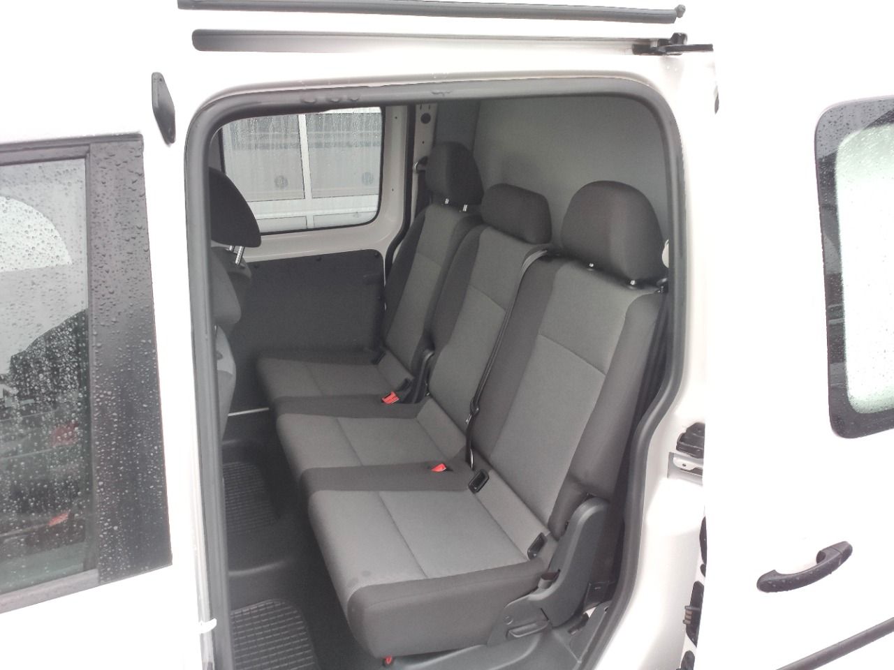 Fahrzeugabbildung Volkswagen Caddy Maxi Kombi Basis 2.0 TDI 75kW AHK PDC
