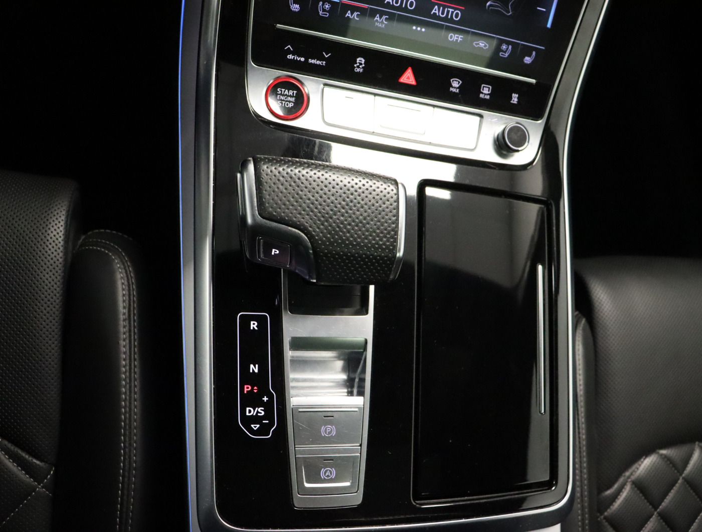 Fahrzeugabbildung Audi SQ7 TDI quattro tiptronic AHK Luft Pano Matrix