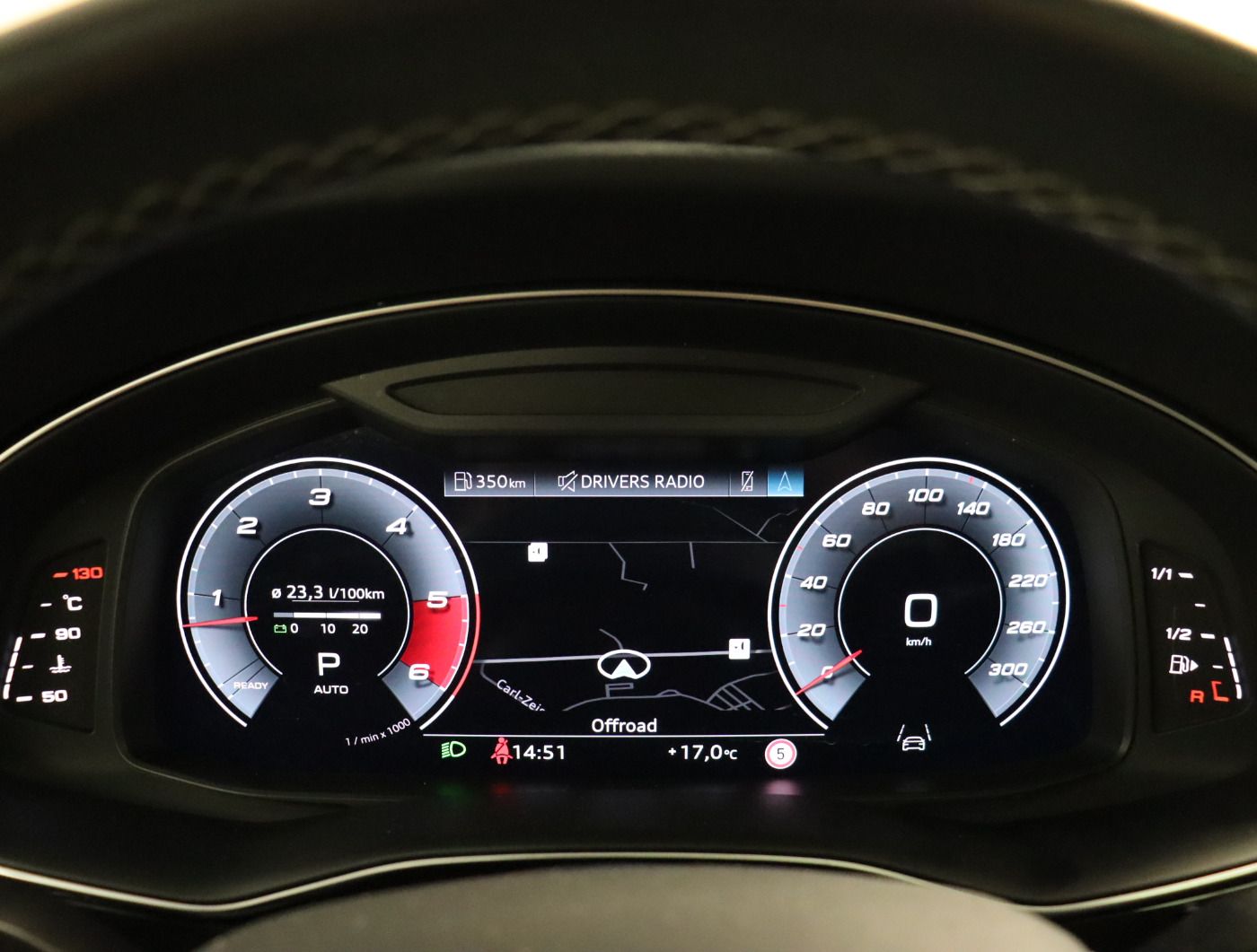 Fahrzeugabbildung Audi SQ7 TDI quattro tiptronic AHK Luft Pano Matrix