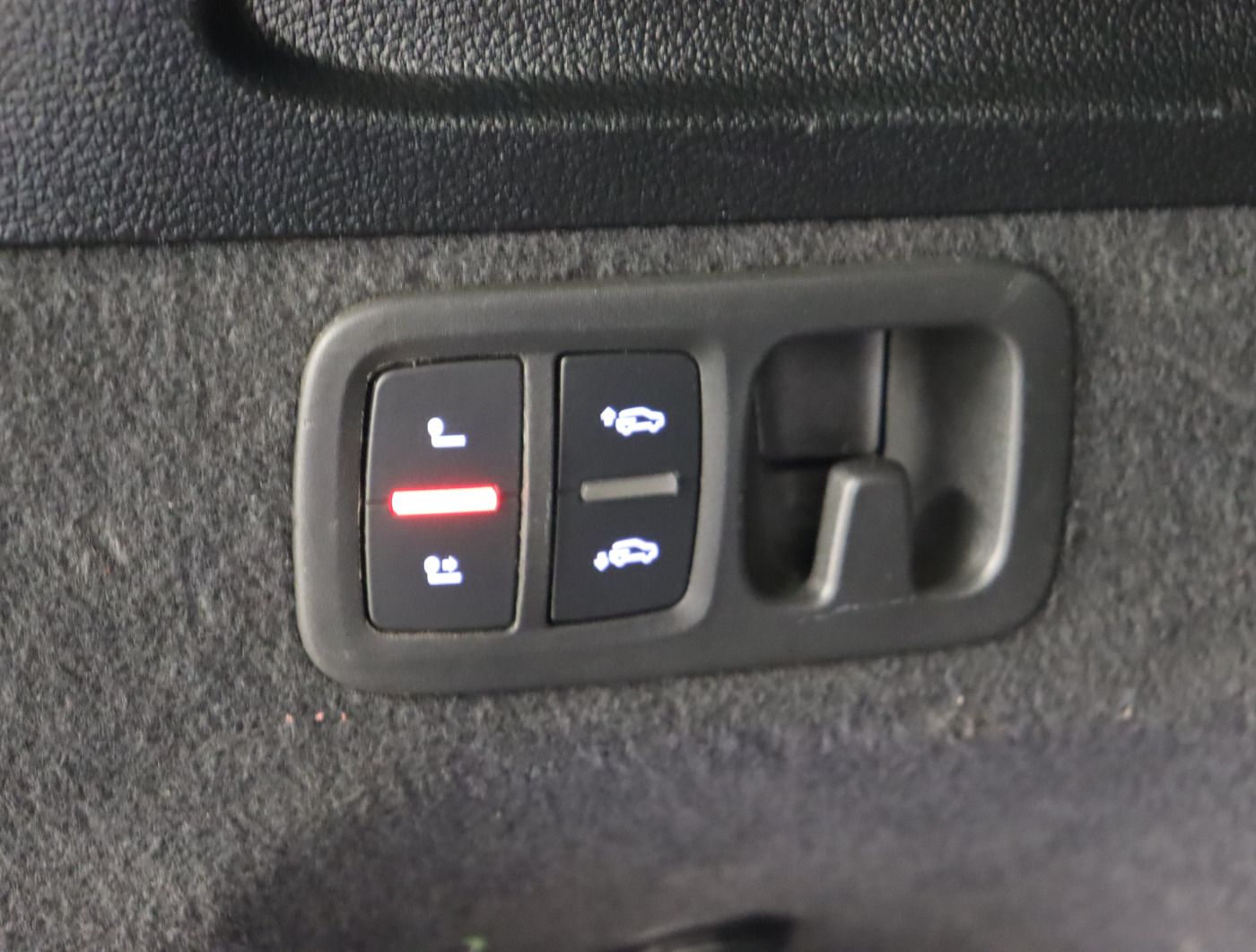 Fahrzeugabbildung Audi SQ7 TDI quattro tiptronic AHK Luft Pano Matrix