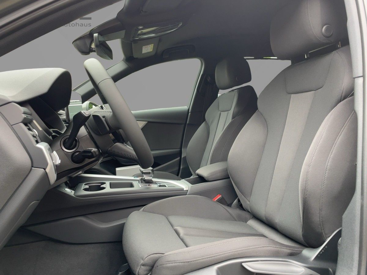 Fahrzeugabbildung Audi A4 Avant 35 TDI S line AHK DynLicht LM