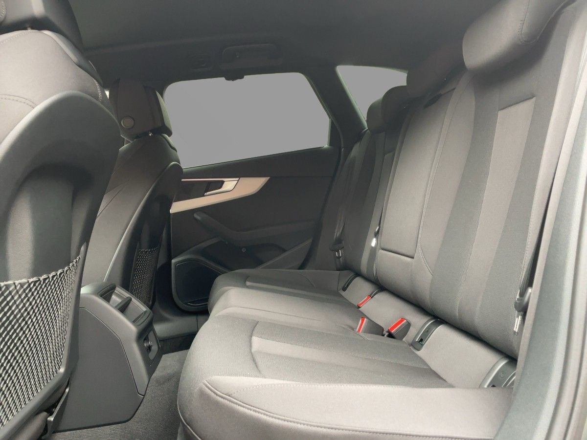 Fahrzeugabbildung Audi A4 Avant 35 TDI S line AHK DynLicht LM