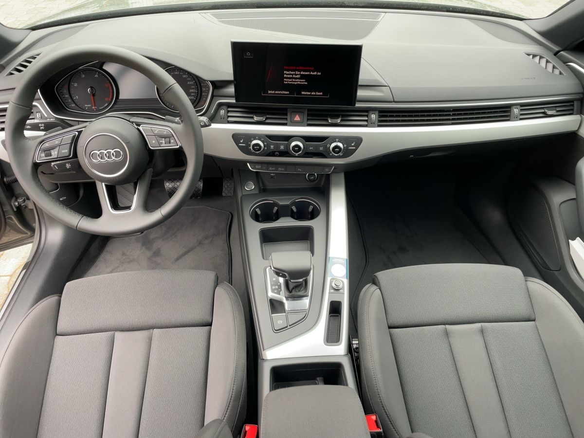 Fahrzeugabbildung Audi A4 Avant 35 TDI S line AHK DynLicht LM