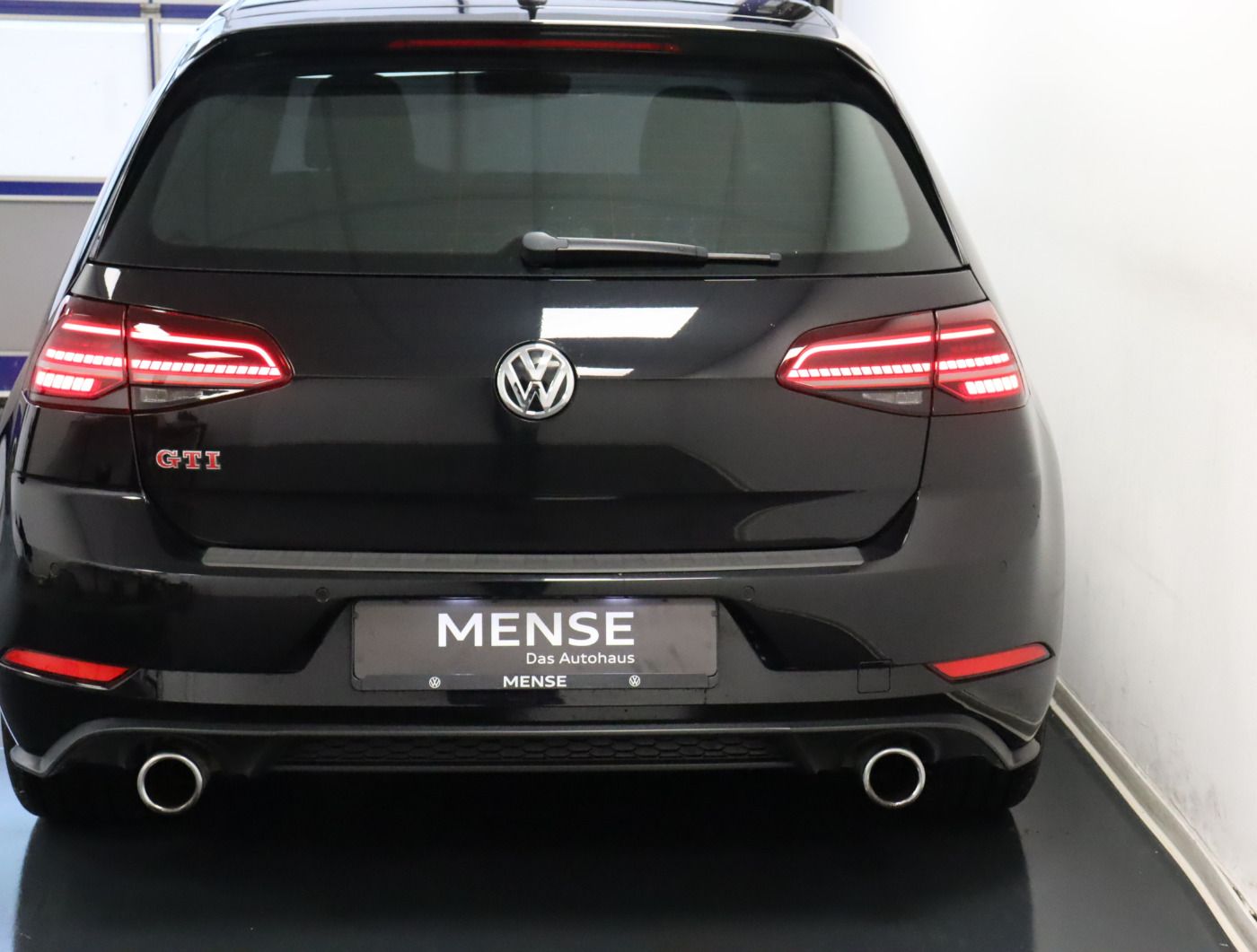 Fahrzeugabbildung Volkswagen Golf VII GTI Performance DSG DynLicht LED SHZG