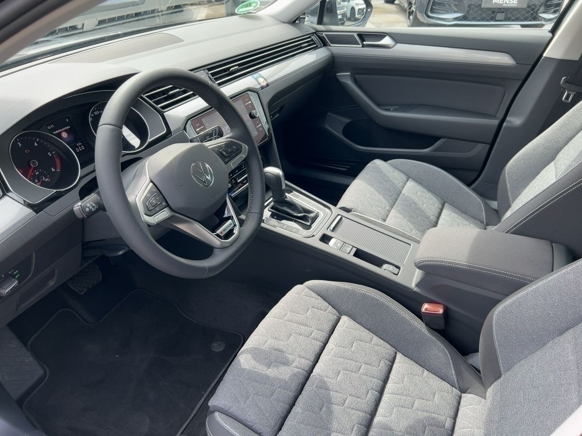 Fahrzeugabbildung Volkswagen Passat Variant TDI DSG 4M Business Navi Standhzg