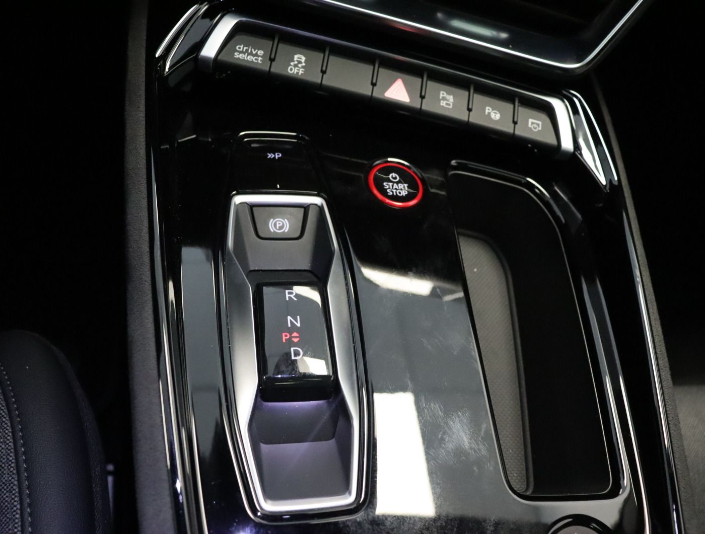 Fahrzeugabbildung Audi e-tron GT quattro Luft Pano Matrix